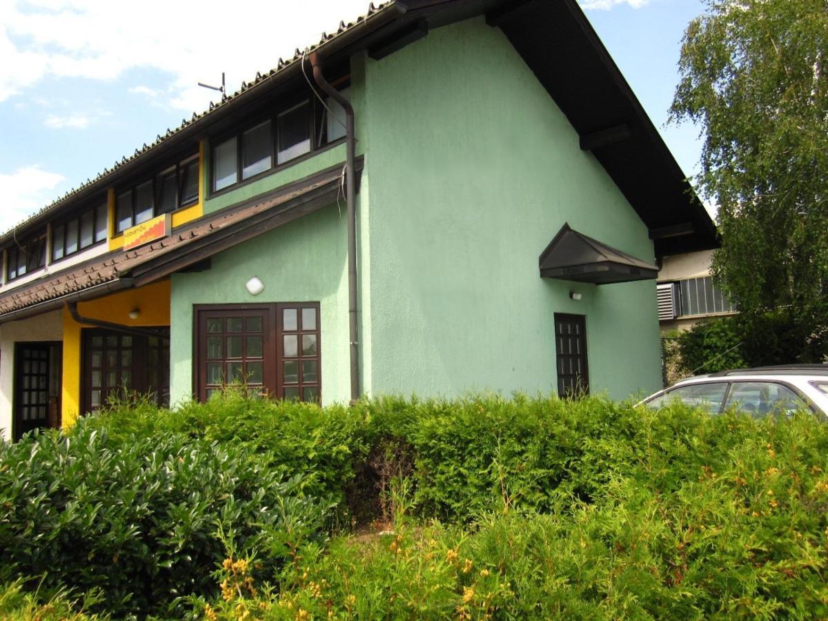Apartments Trzin-Mlake W Free Parking Экстерьер фото